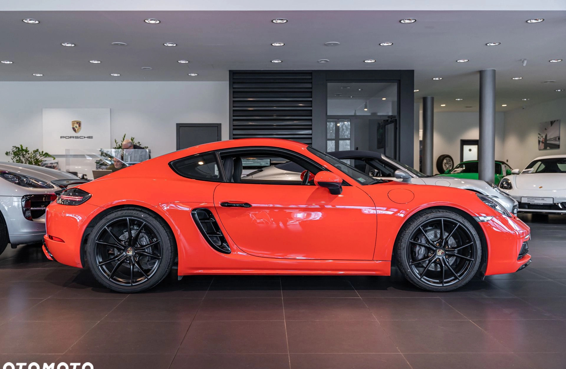 Porsche 718 Cayman cena 429718 przebieg: 13700, rok produkcji 2021 z Rudnik nad Sanem małe 379
